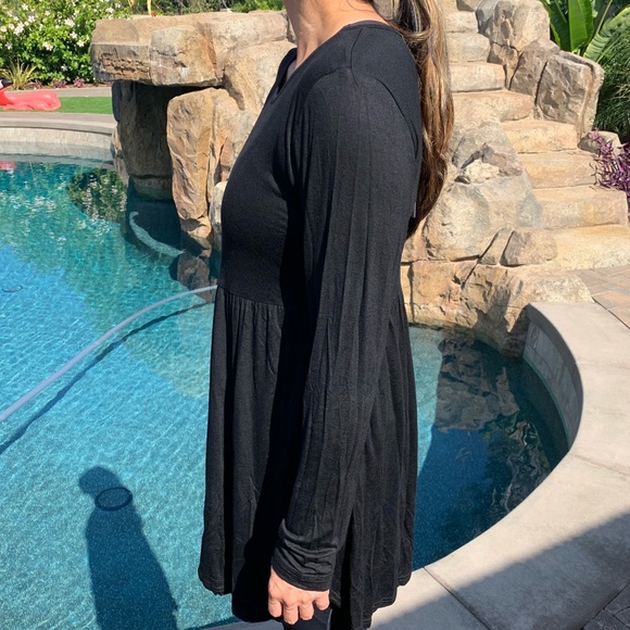 🆕 Black Swing Dress with Pockets - Picture 4 of 6